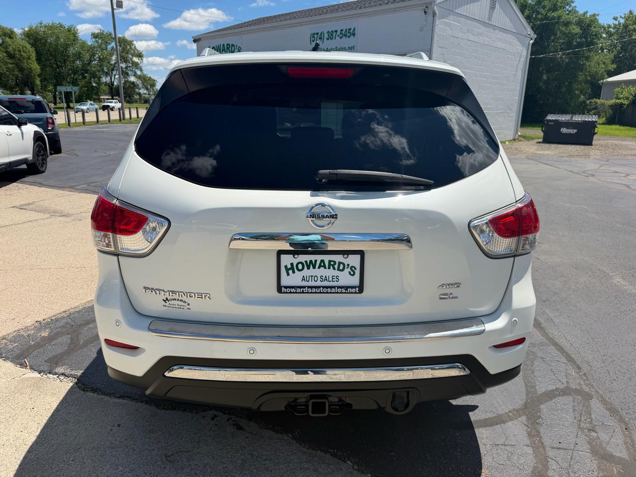 Nissan Pathfinder SV 4WD 2015