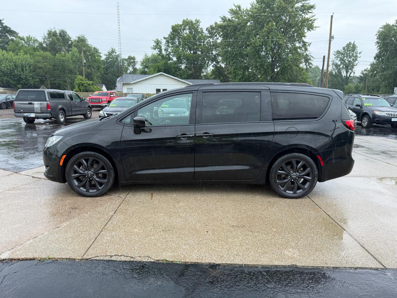 Chrysler Pacifica Touring-L Plus 2020