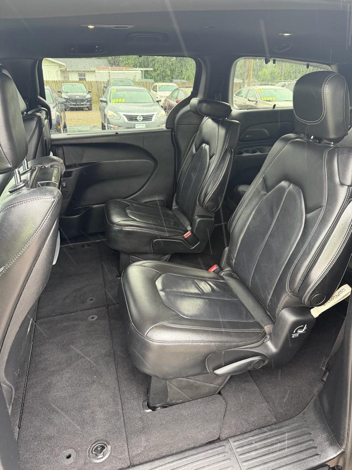 Chrysler Pacifica Touring-L Plus 2020