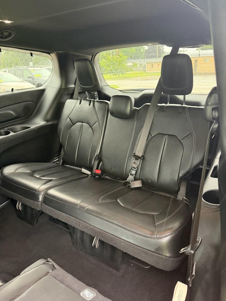 Chrysler Pacifica Touring-L Plus 2020