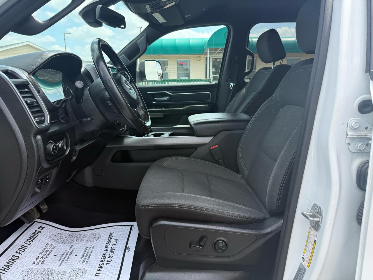 RAM 1500 Big Horn Crew Cab SWB 4WD 2019