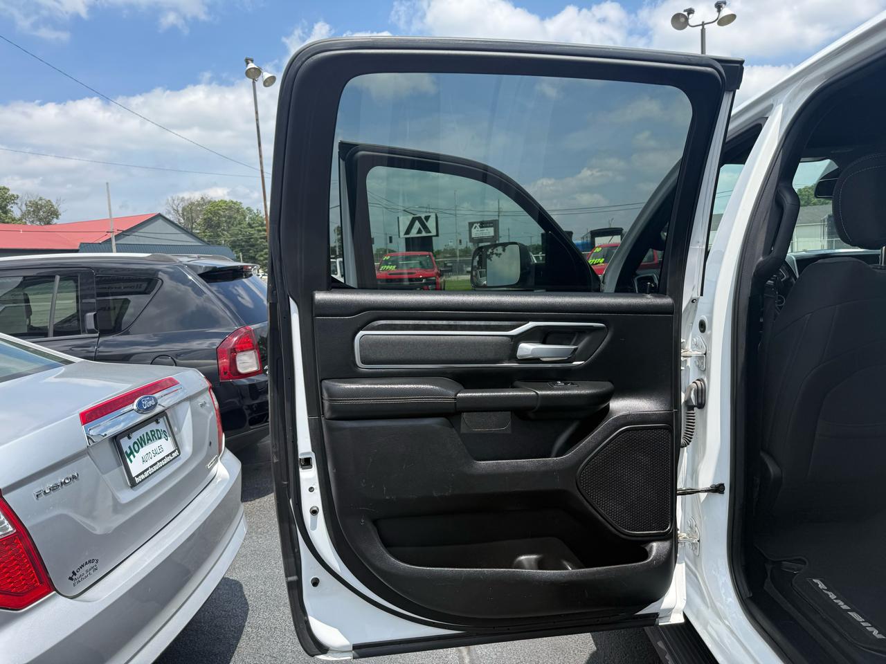 RAM 1500 Big Horn Crew Cab SWB 4WD 2019