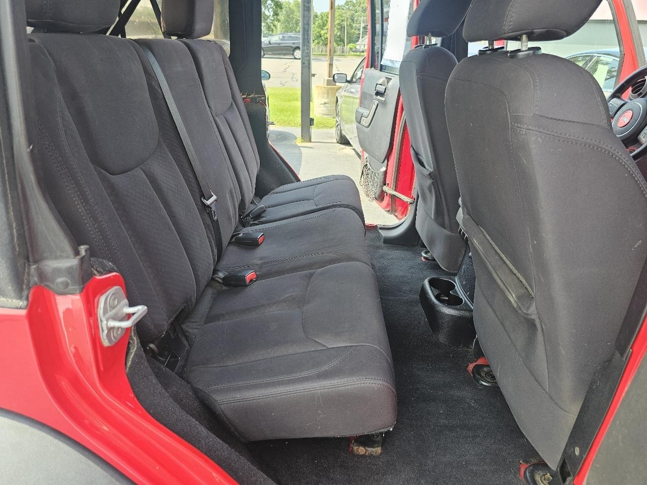 Jeep Wrangler Unlimited Sport 4WD 2013