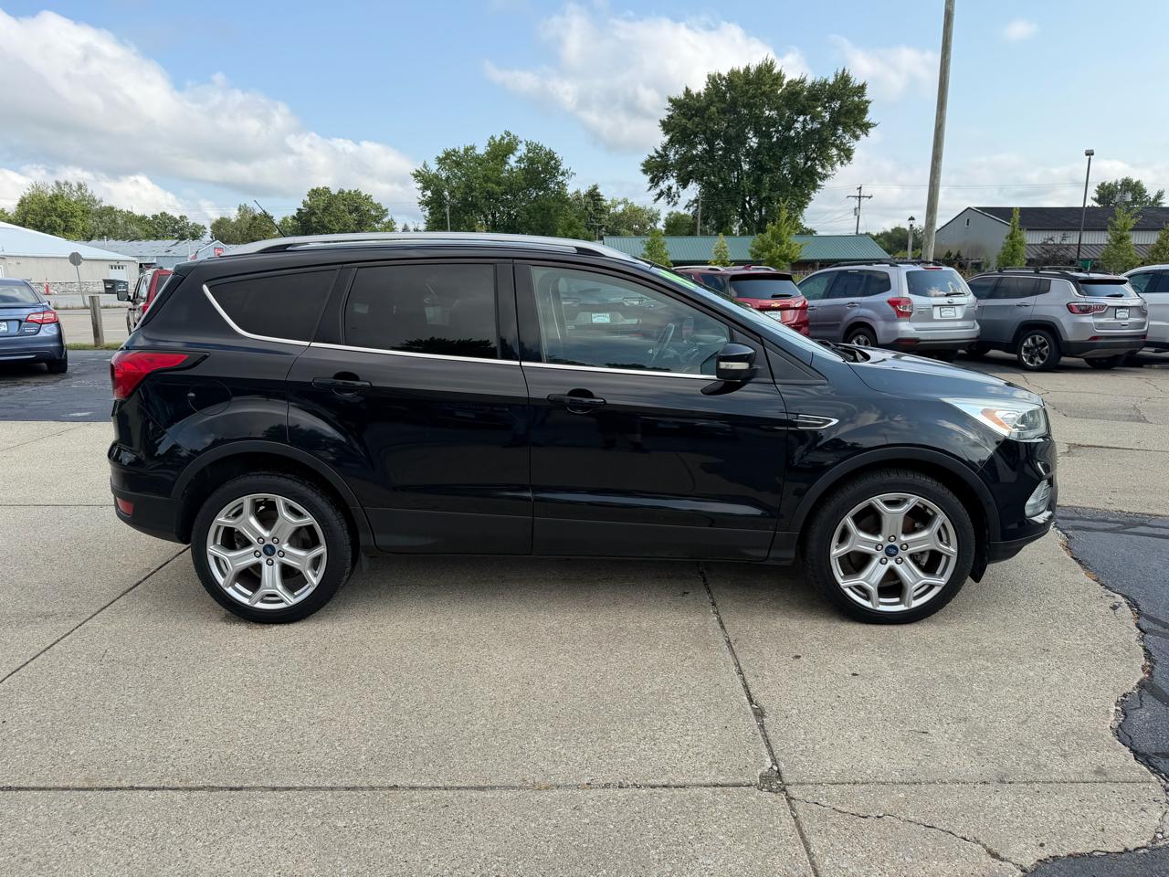 Ford Escape Titanium 4WD 2019