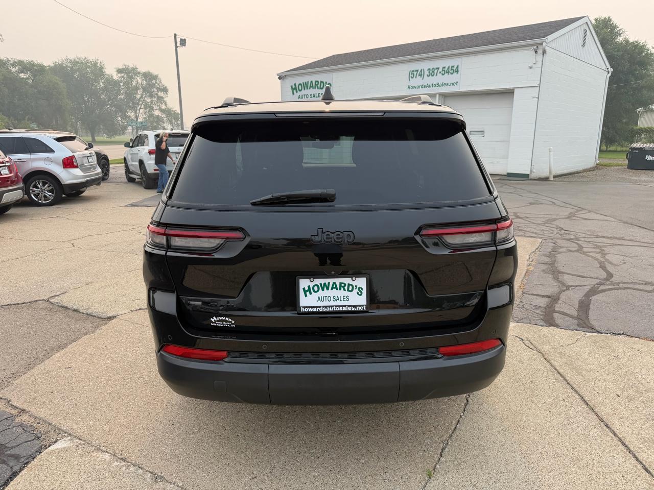 Jeep Grand Cherokee L Laredo 4WD 2021