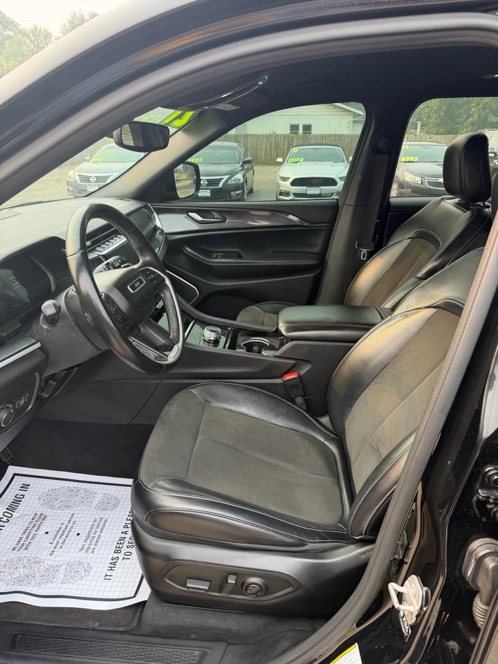 Jeep Grand Cherokee L Laredo 4WD 2021