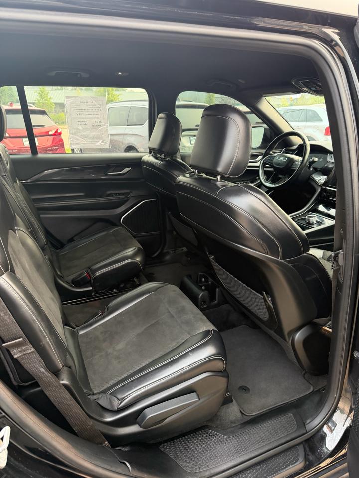 Jeep Grand Cherokee L Laredo 4WD 2021