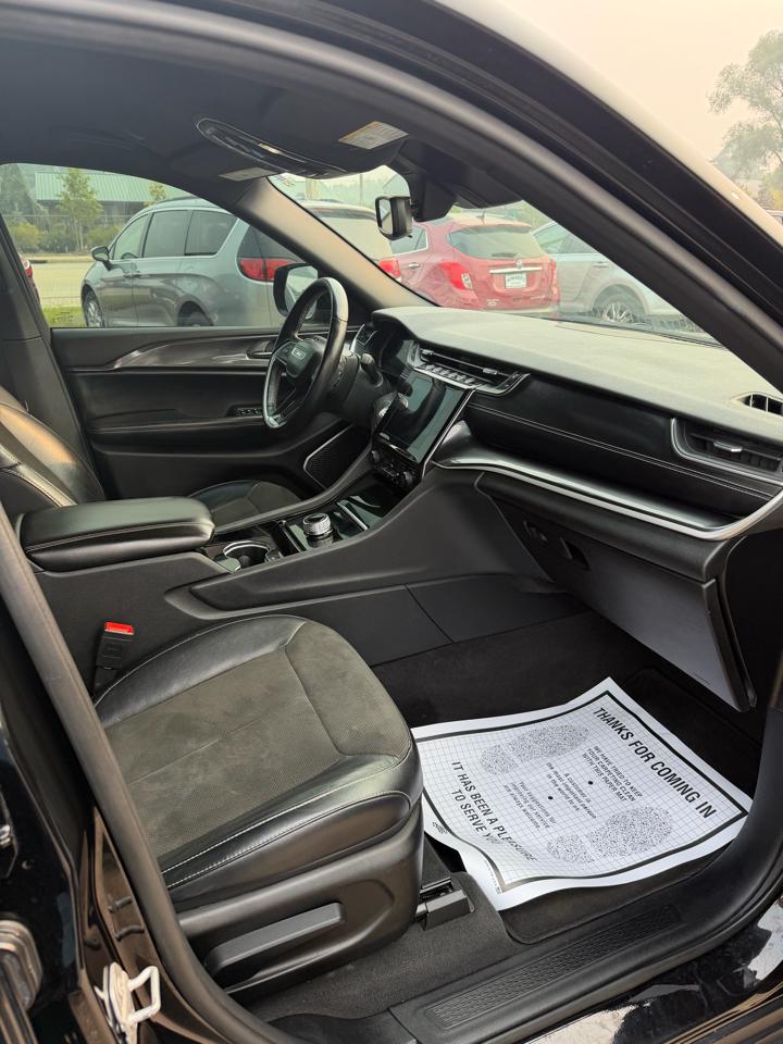 Jeep Grand Cherokee L Laredo 4WD 2021