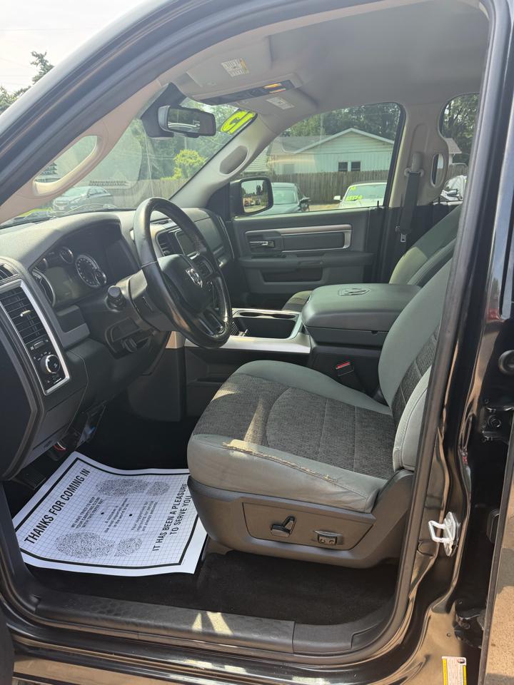 RAM 1500 SLT 2015
