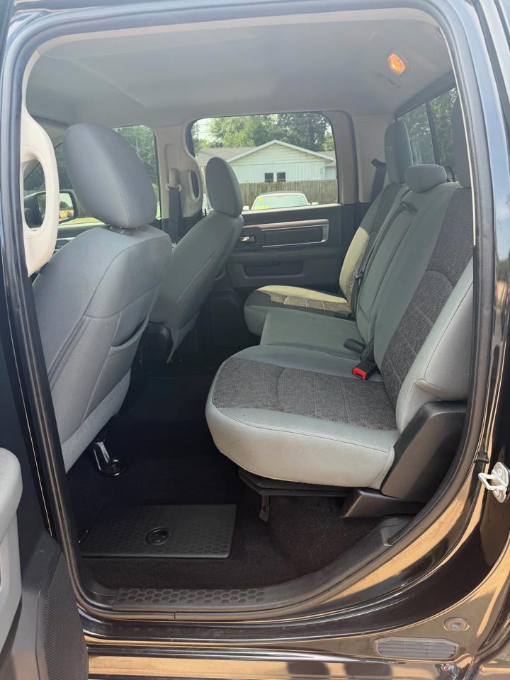 RAM 1500 SLT 2015