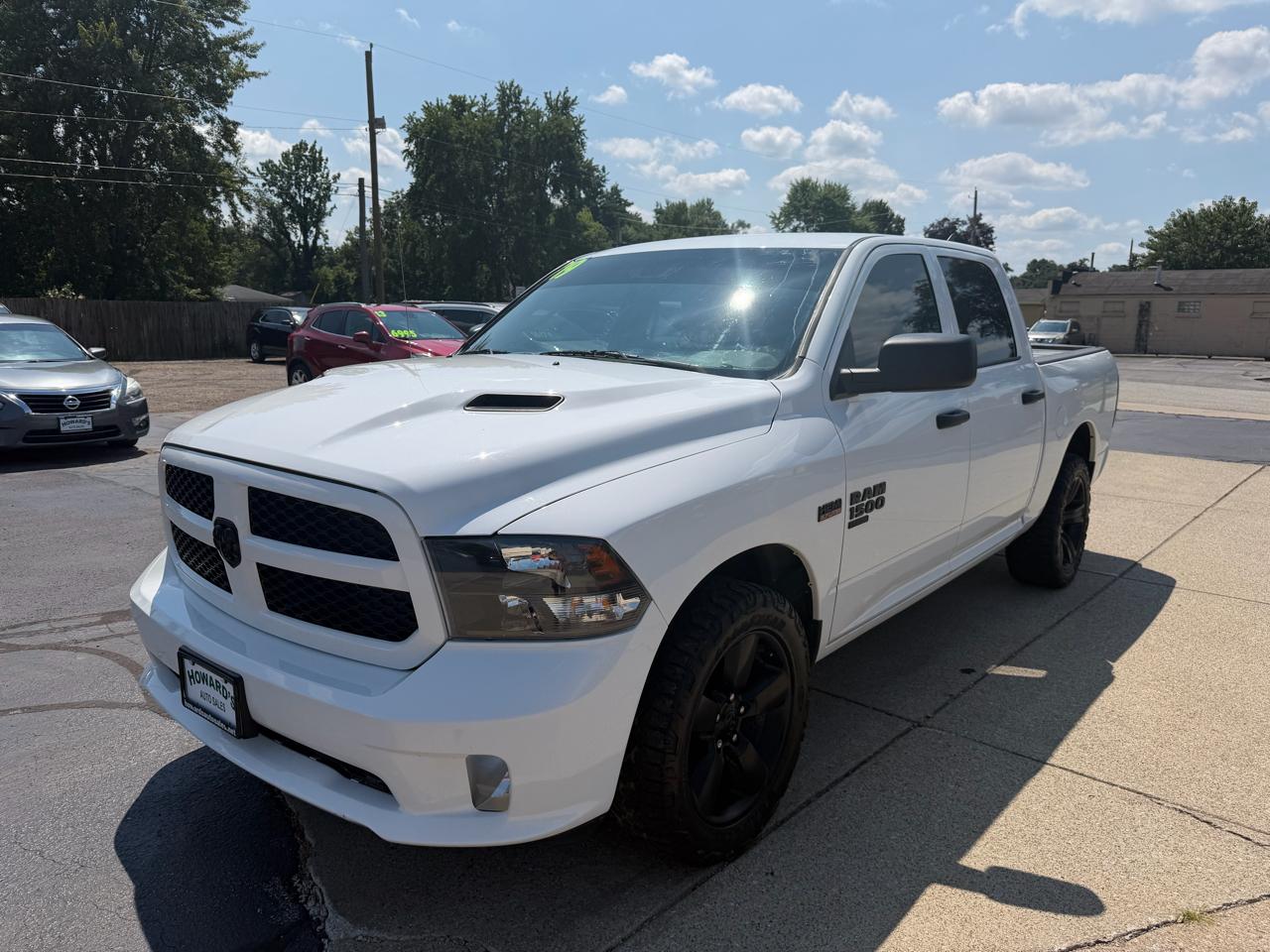 RAM 1500 Classic Tradesman Crew Cab SWB 4WD 2019