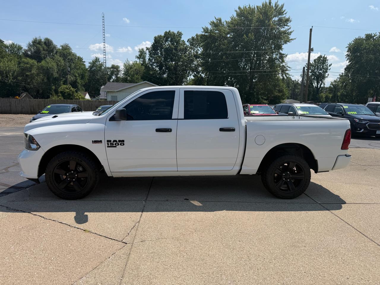 RAM 1500 Classic Tradesman Crew Cab SWB 4WD 2019
