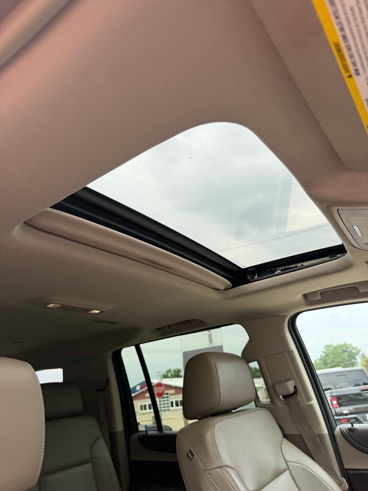 Chevrolet Suburban LTZ 1500 4WD 2015