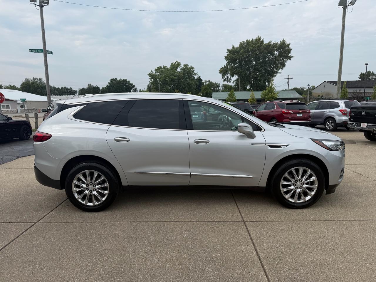 Buick Enclave Essence AWD 2019