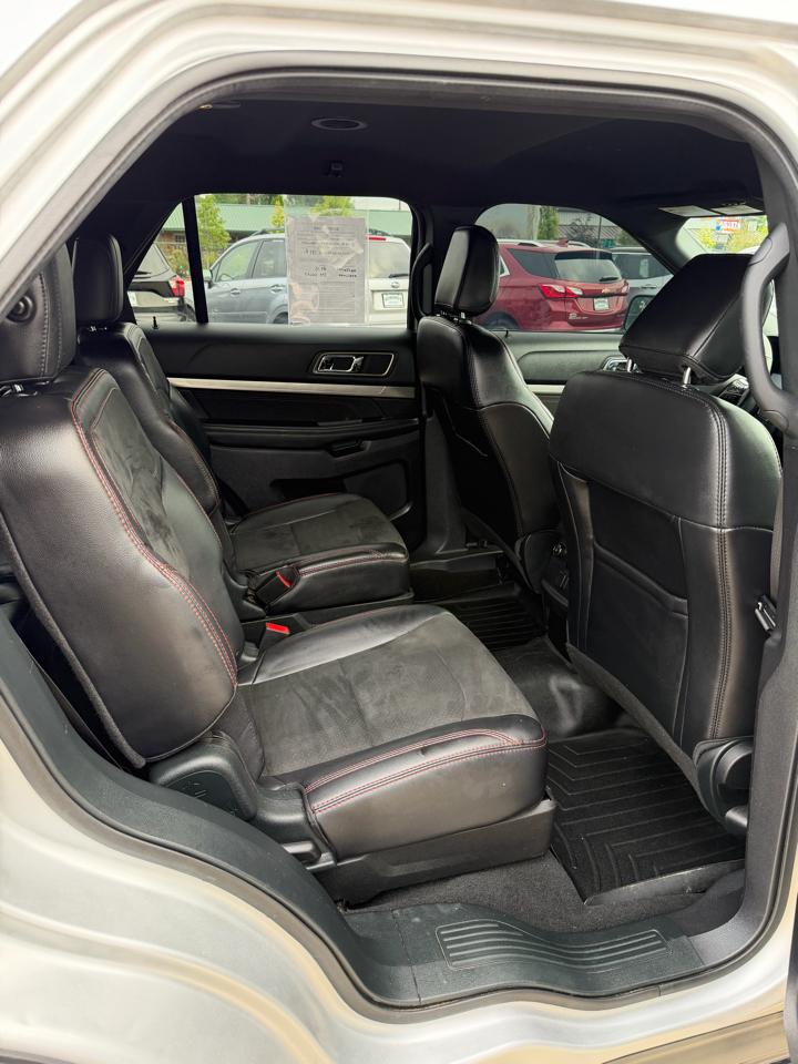 Ford Explorer 4dr XLT 4WD 2019
