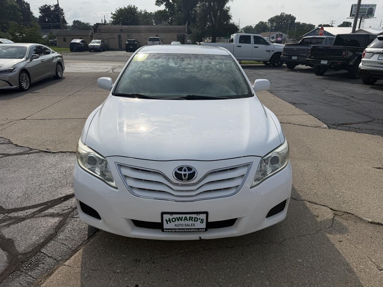 Toyota Camry 4dr Sdn LE Auto 2010