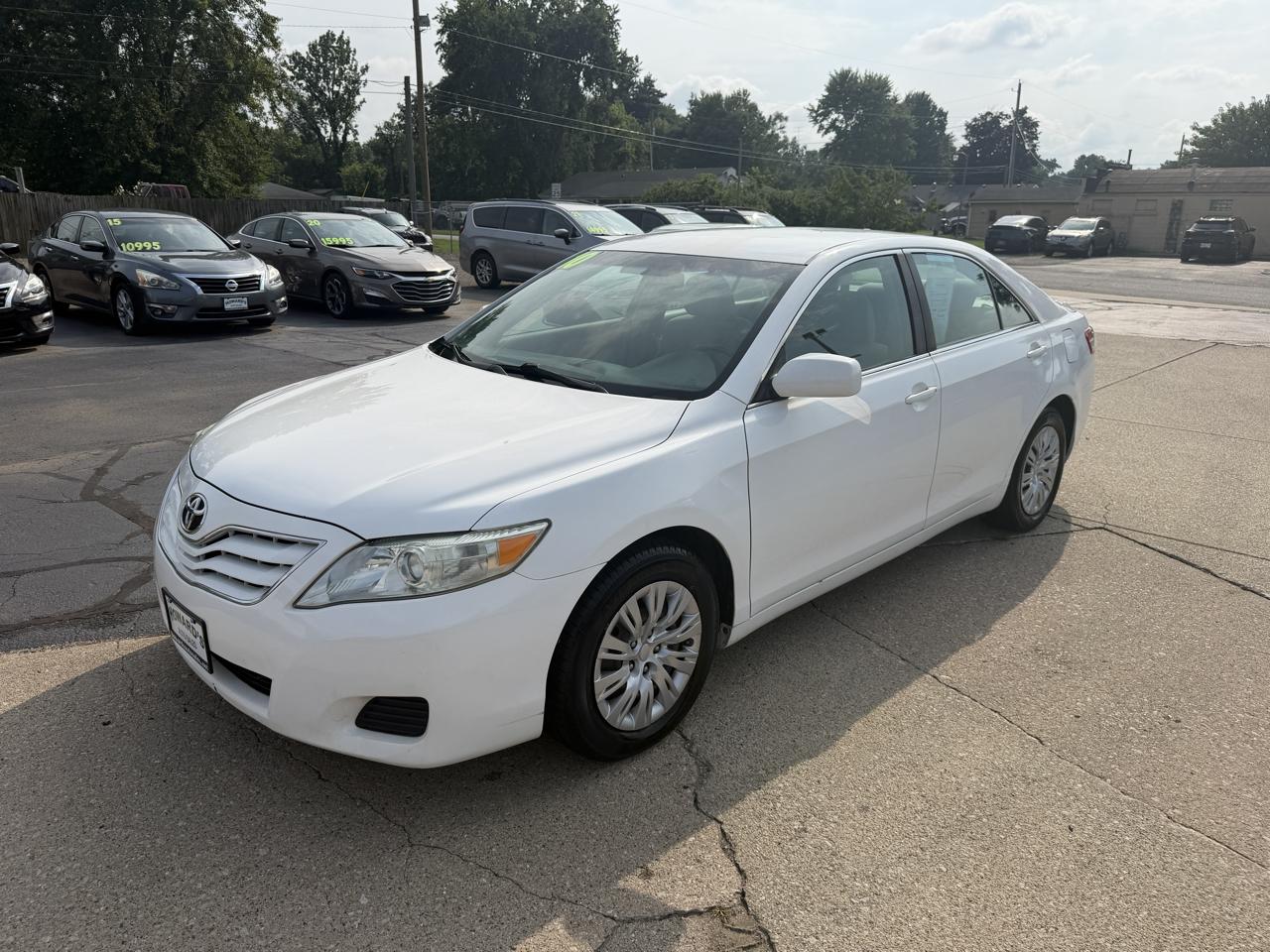 Toyota Camry 4dr Sdn LE Auto 2010