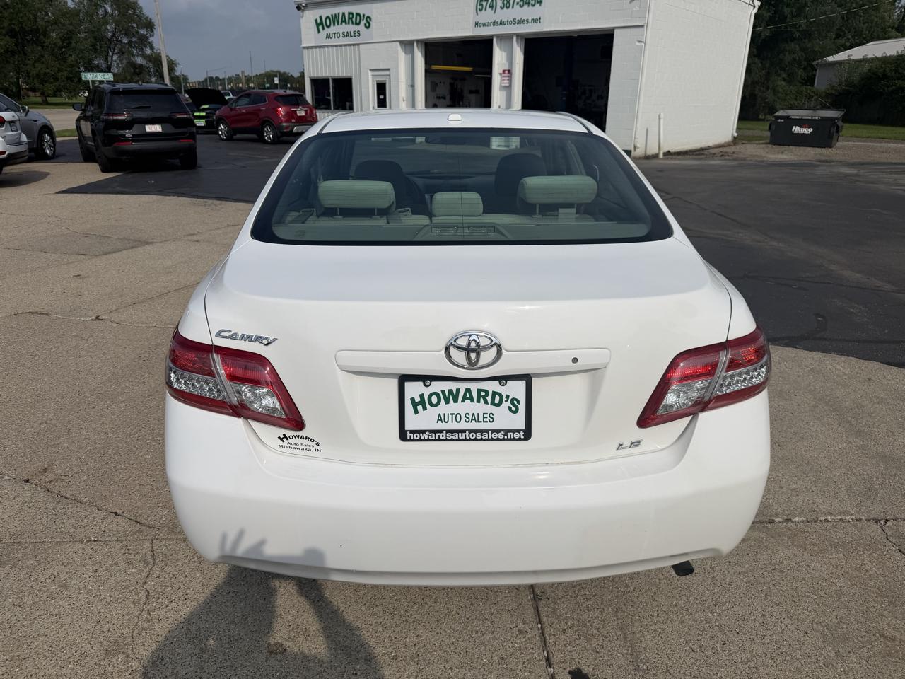 Toyota Camry 4dr Sdn LE Auto 2010