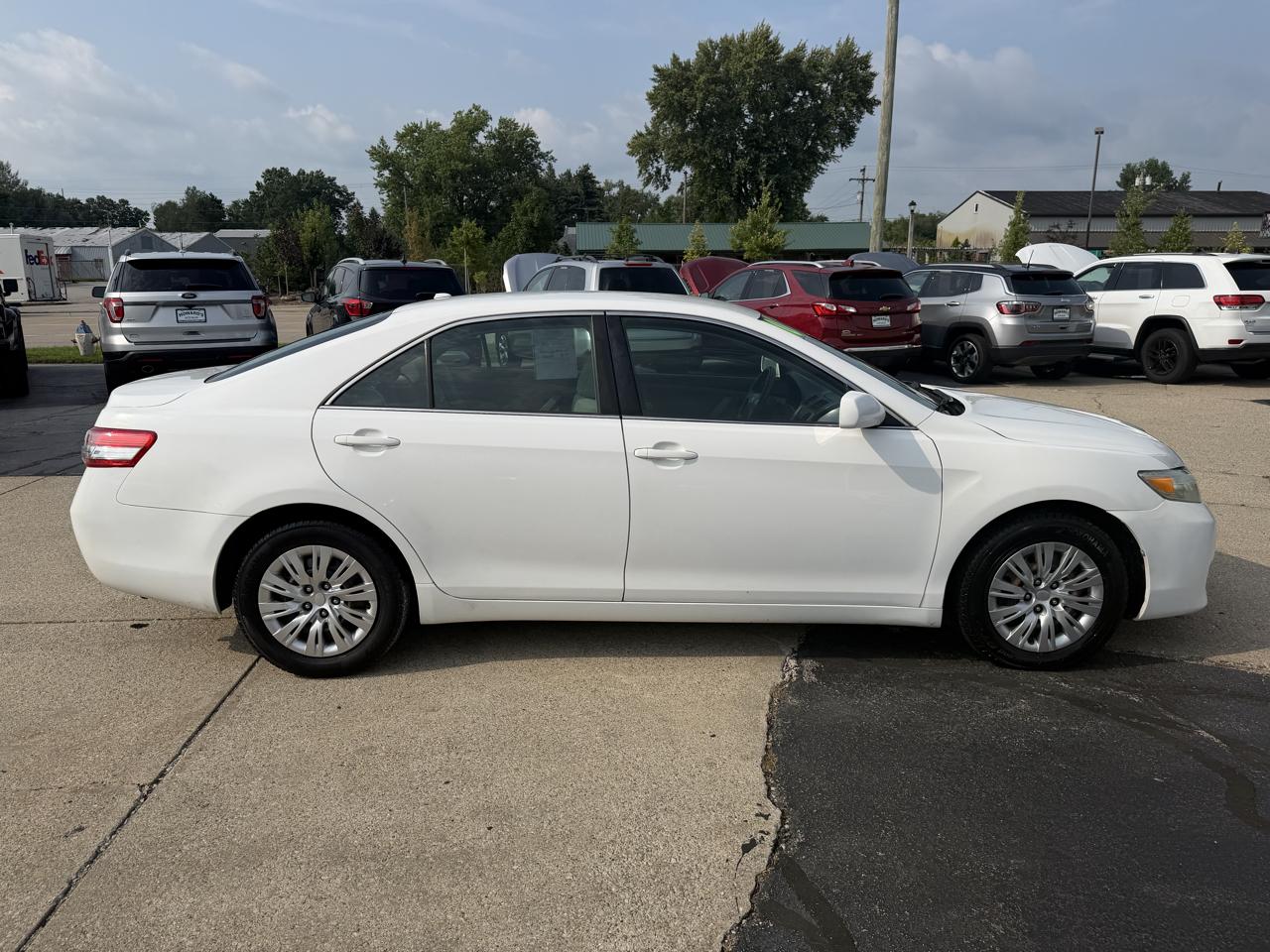 Toyota Camry 4dr Sdn LE Auto 2010