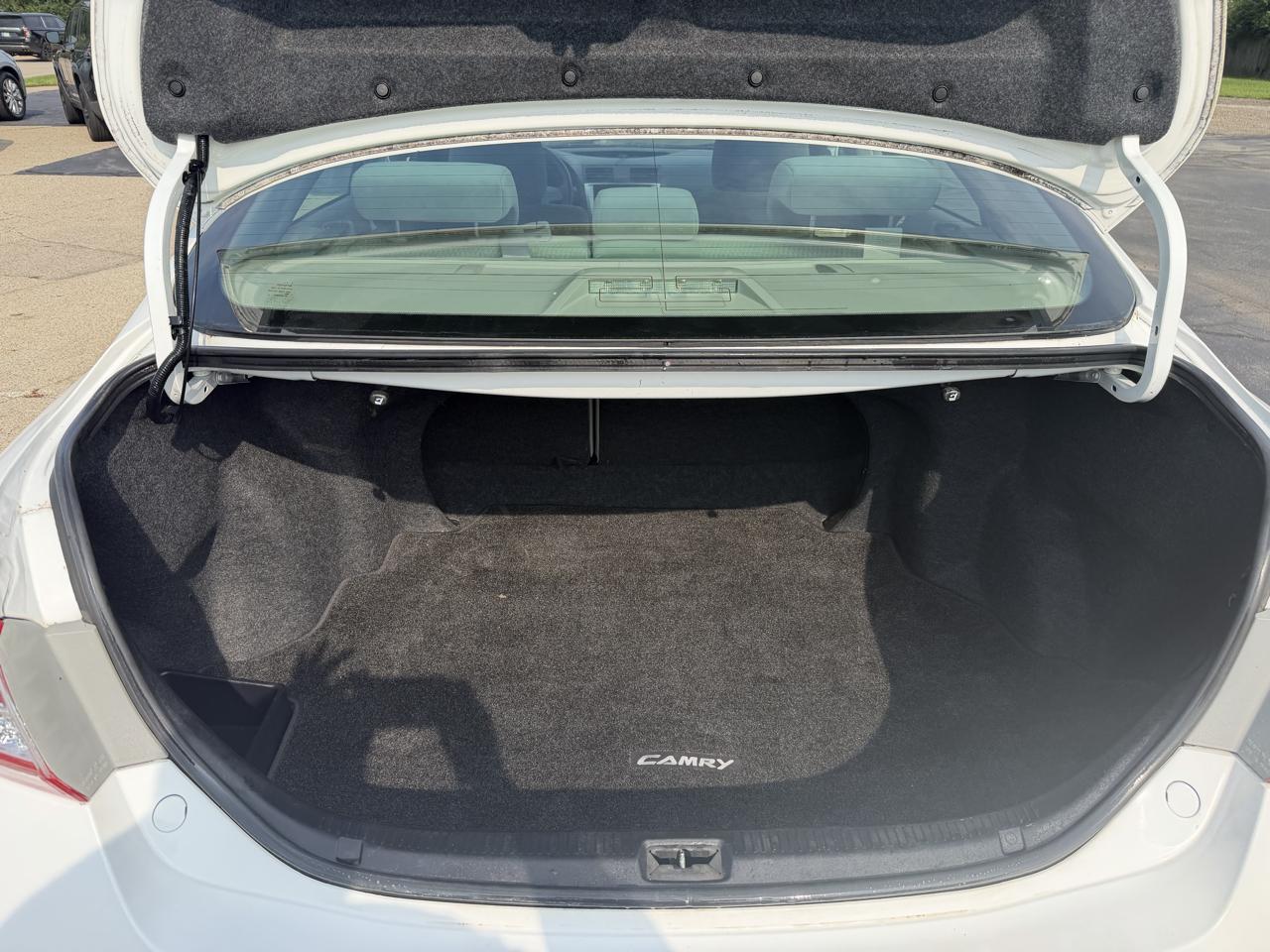 Toyota Camry 4dr Sdn LE Auto 2010