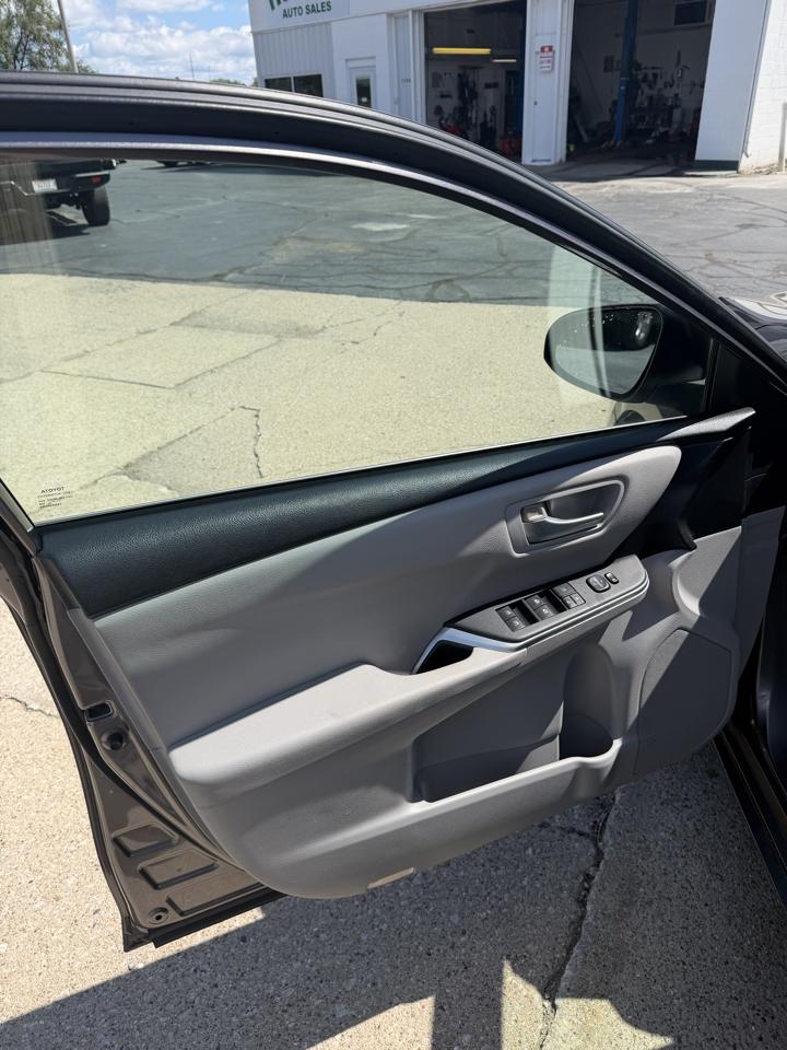 Toyota Camry SE 2015