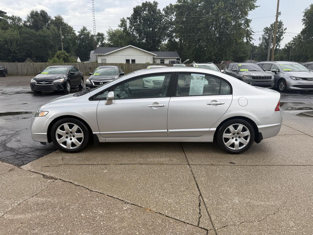 Honda Civic 4dr Sdn LX Auto 2010