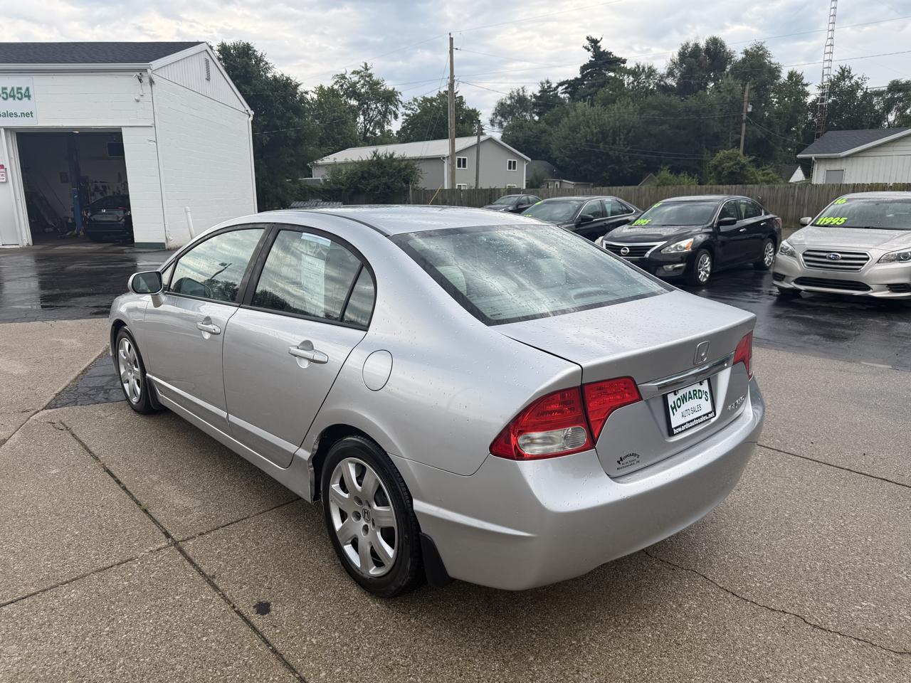 Honda Civic 4dr Sdn LX Auto 2010