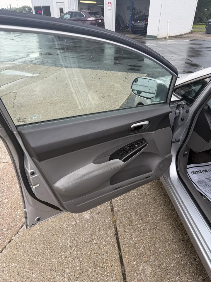 Honda Civic 4dr Sdn LX Auto 2010