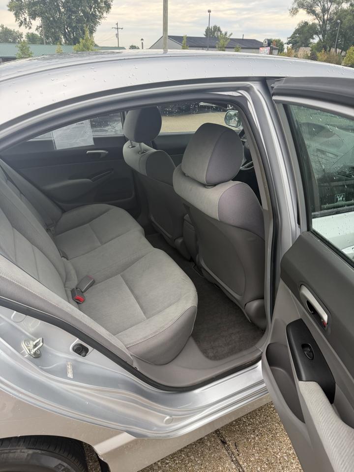 Honda Civic 4dr Sdn LX Auto 2010