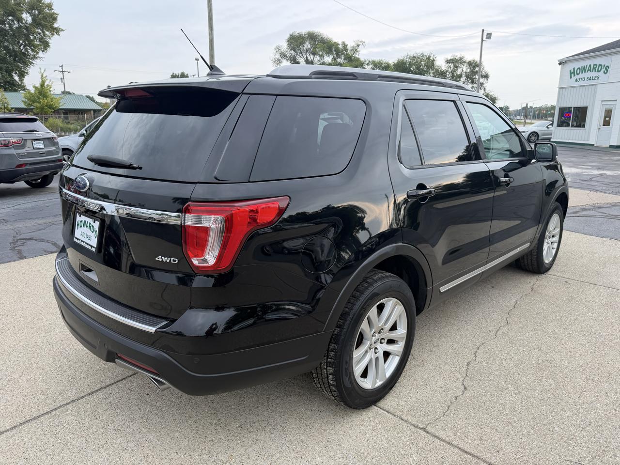 Ford Explorer 4dr XLT 4WD 2018