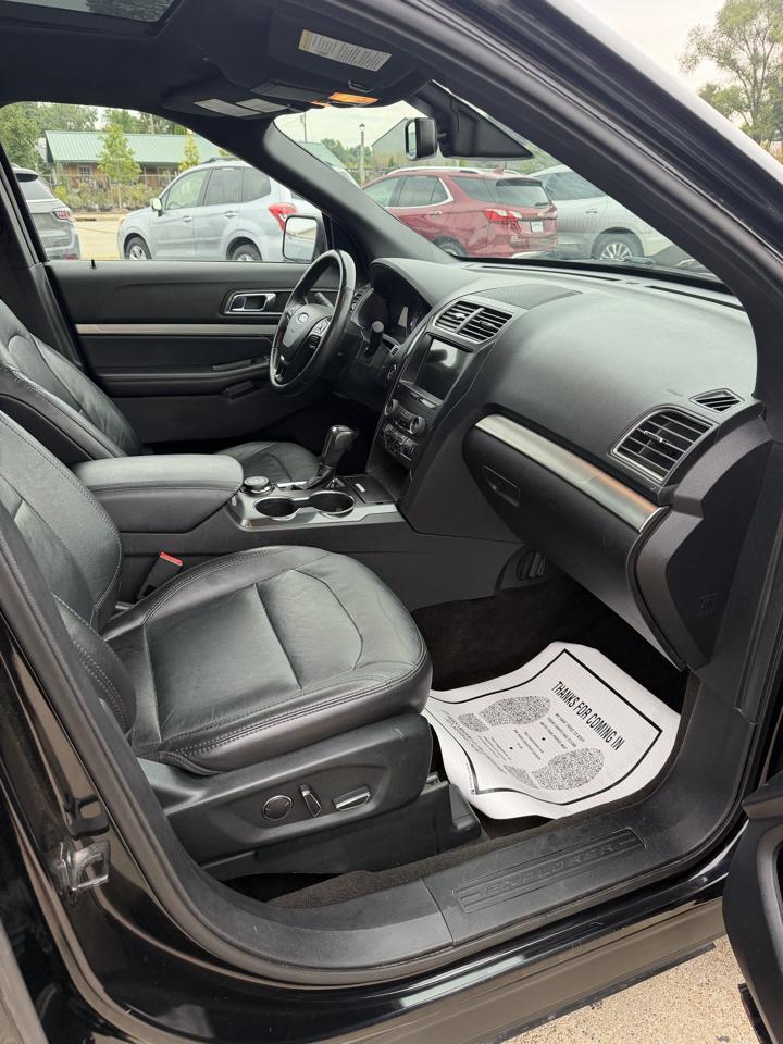 Ford Explorer 4dr XLT 4WD 2018