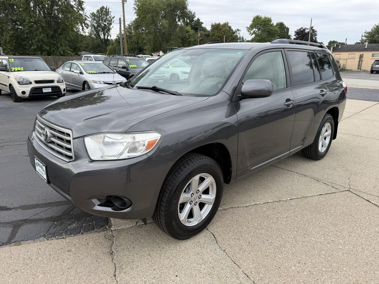 Toyota Highlander Base 2WD I4 2010