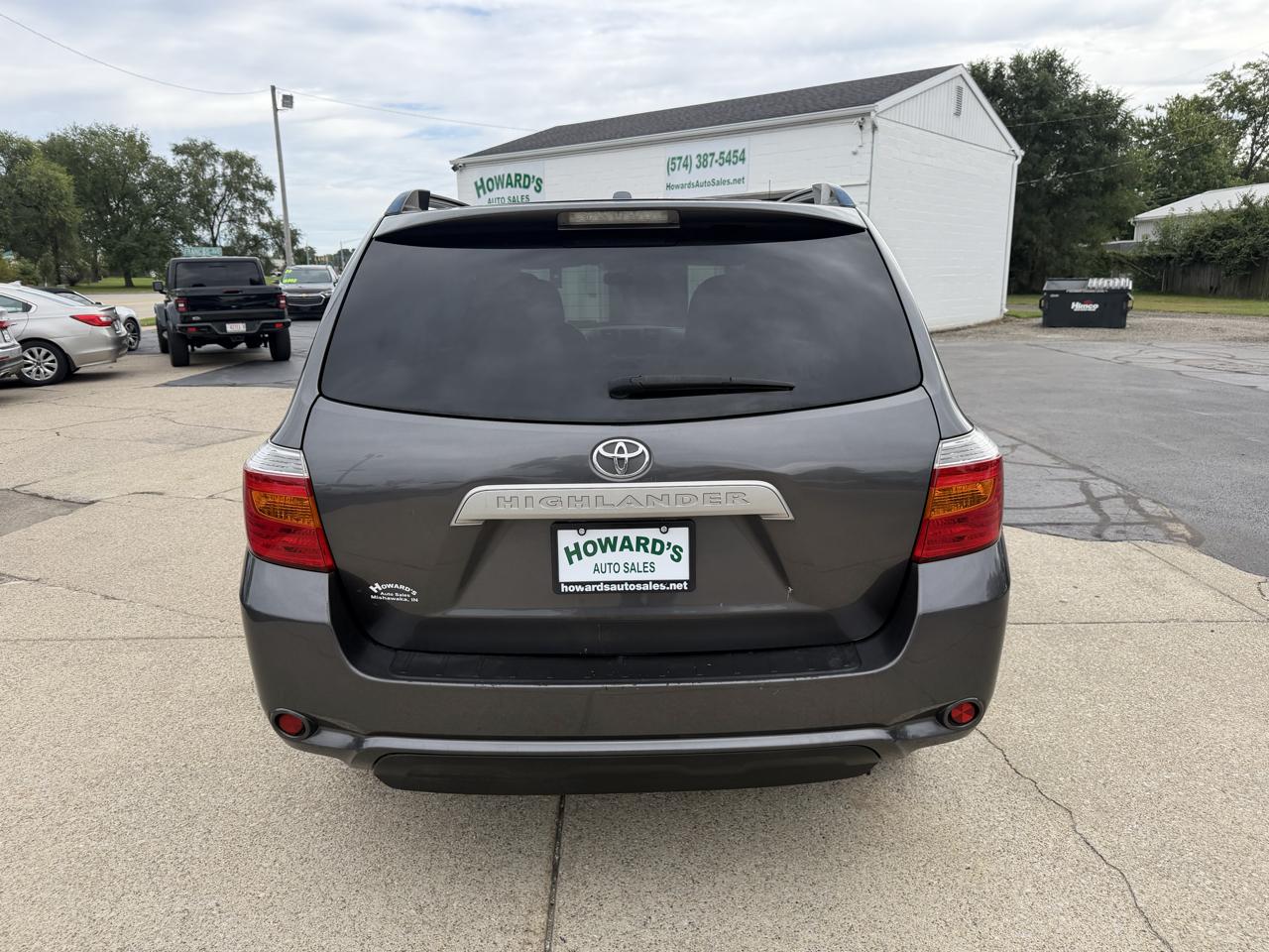 Toyota Highlander Base 2WD I4 2010
