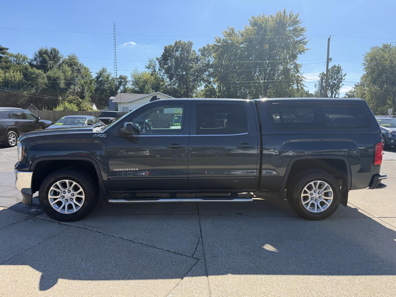 GMC Sierra 1500 4WD Crew Cab 143.5" SLE 2017