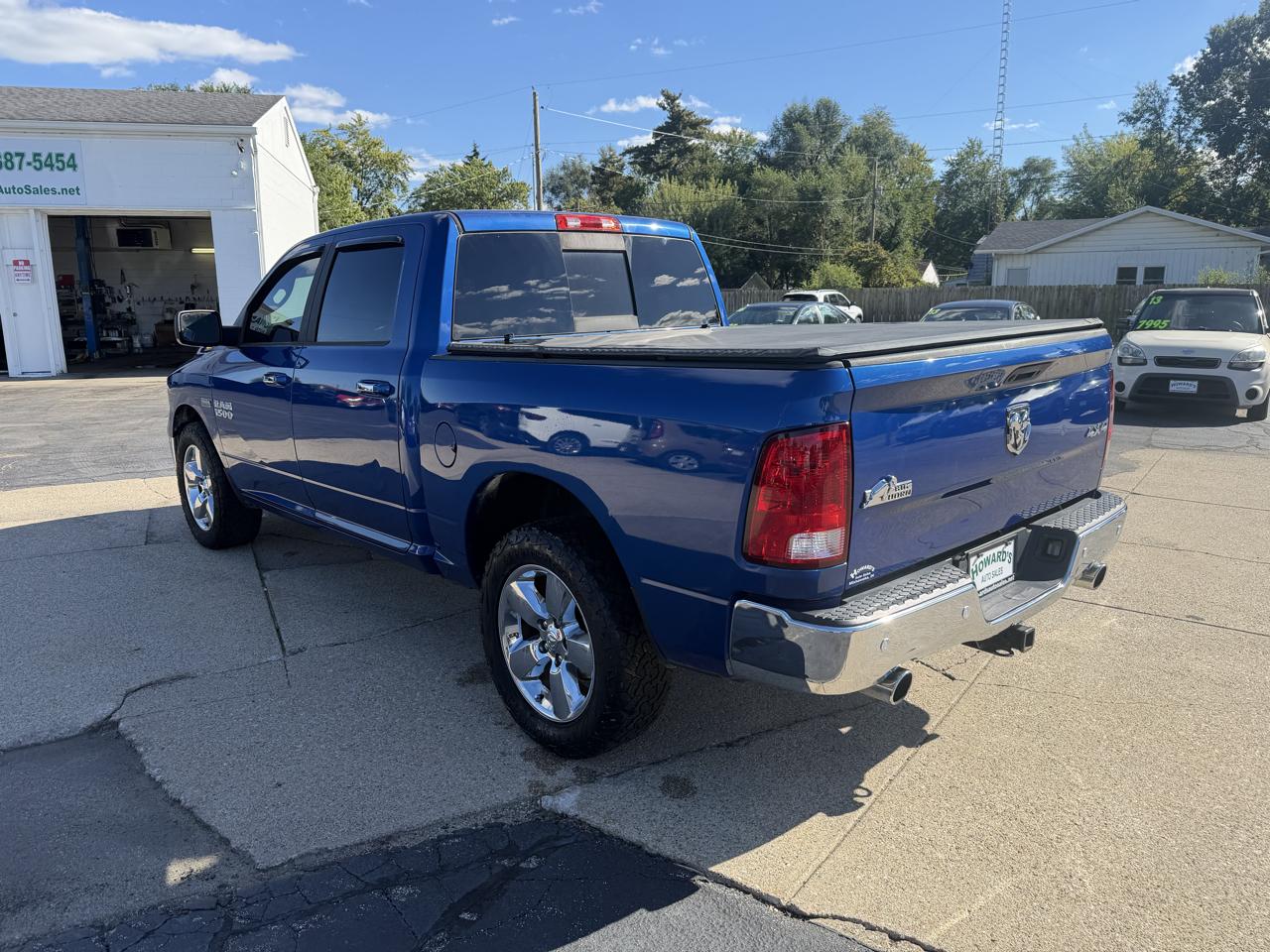 RAM 1500 4WD Crew Cab 140.5" Big Horn 2017