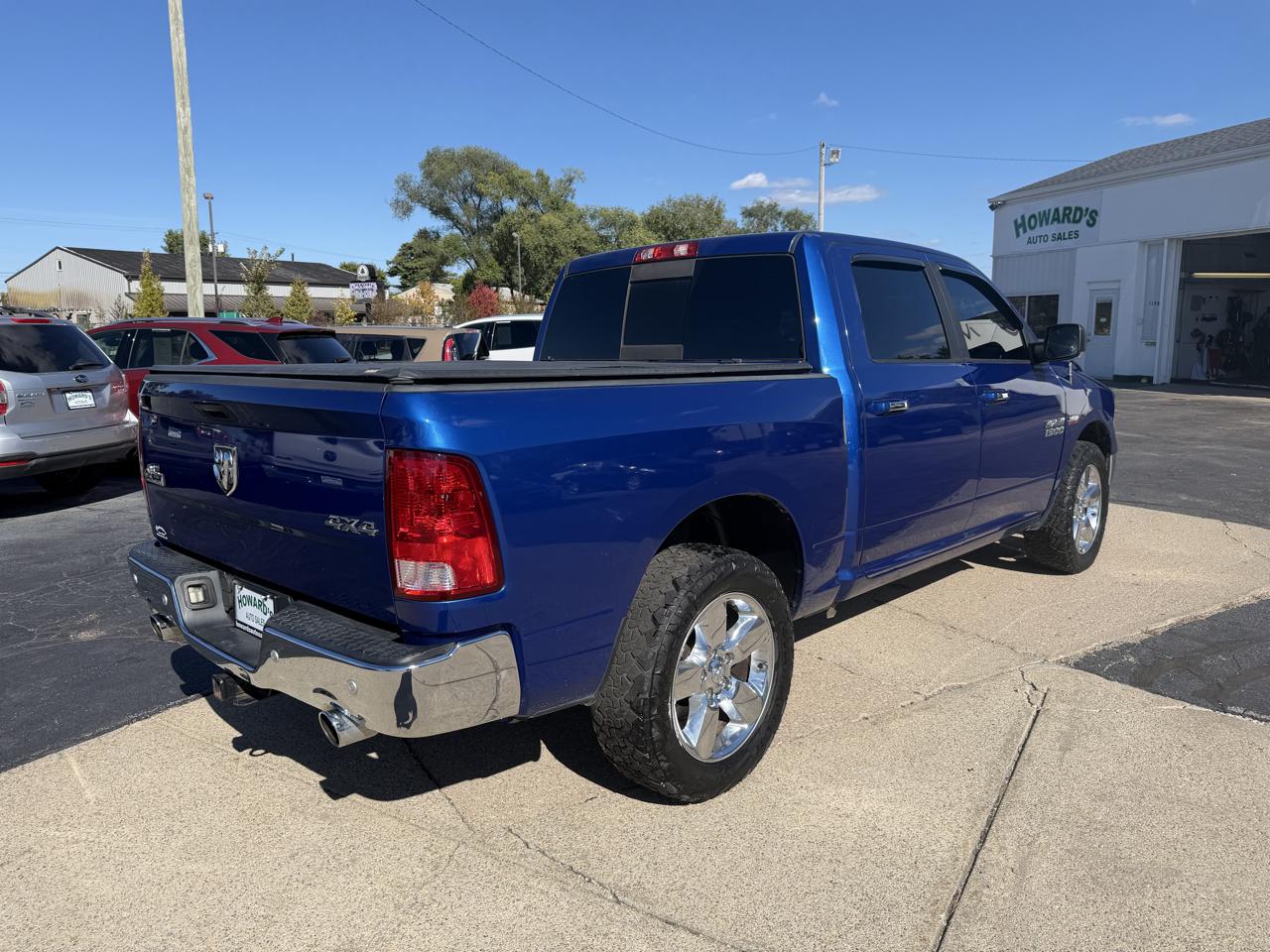 RAM 1500 4WD Crew Cab 140.5" Big Horn 2017