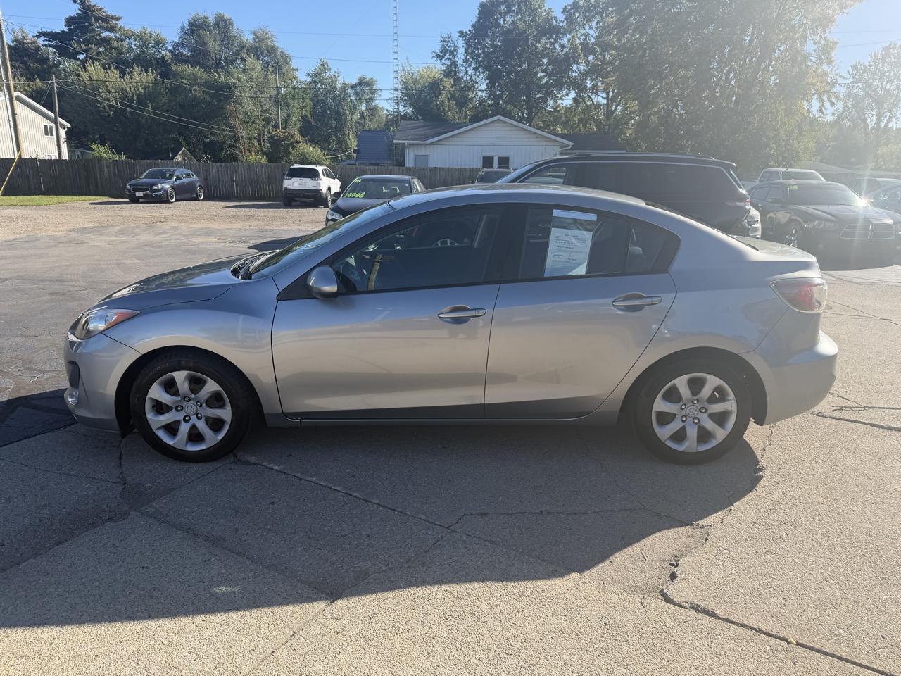 Mazda MAZDA3 i Sport 4-Door 2012