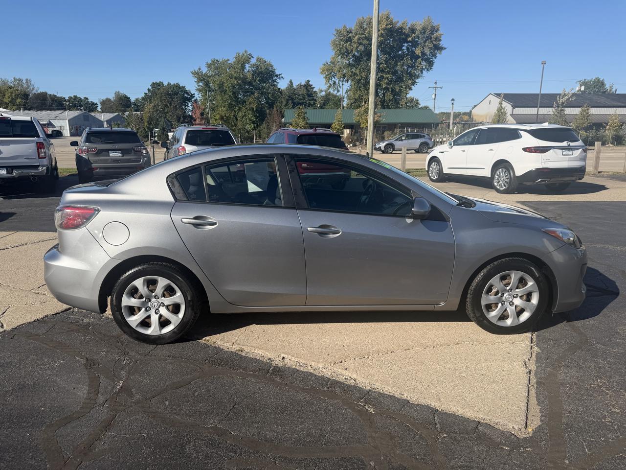 Mazda MAZDA3 i Sport 4-Door 2012