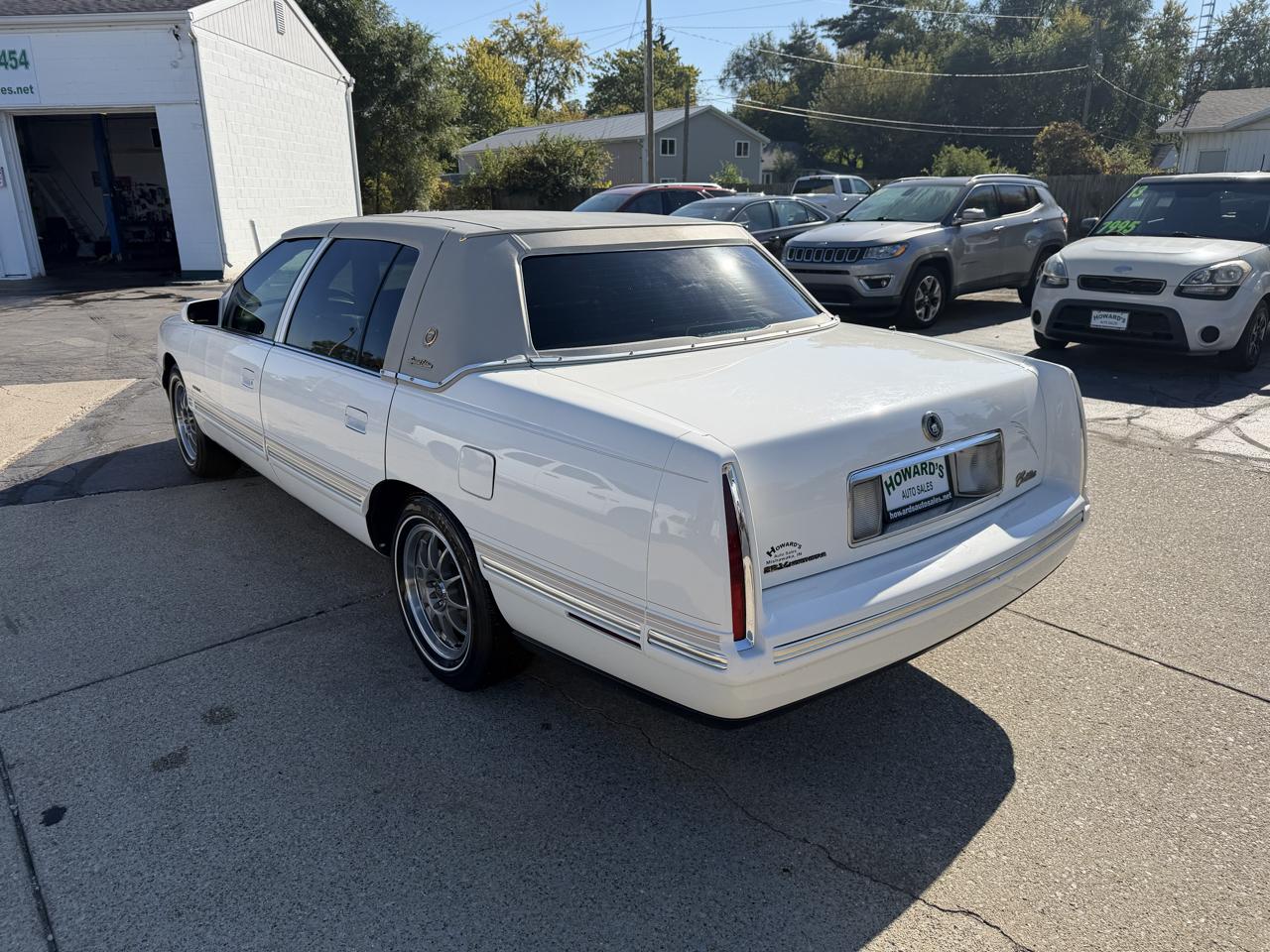 Cadillac DeVille Base 1998