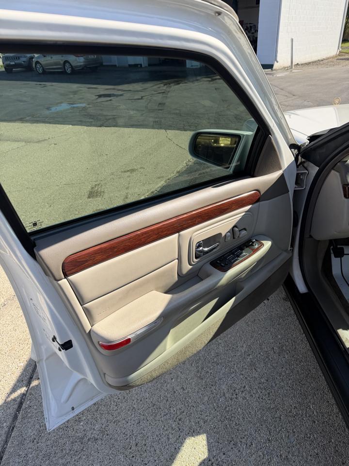 Cadillac DeVille Base 1998