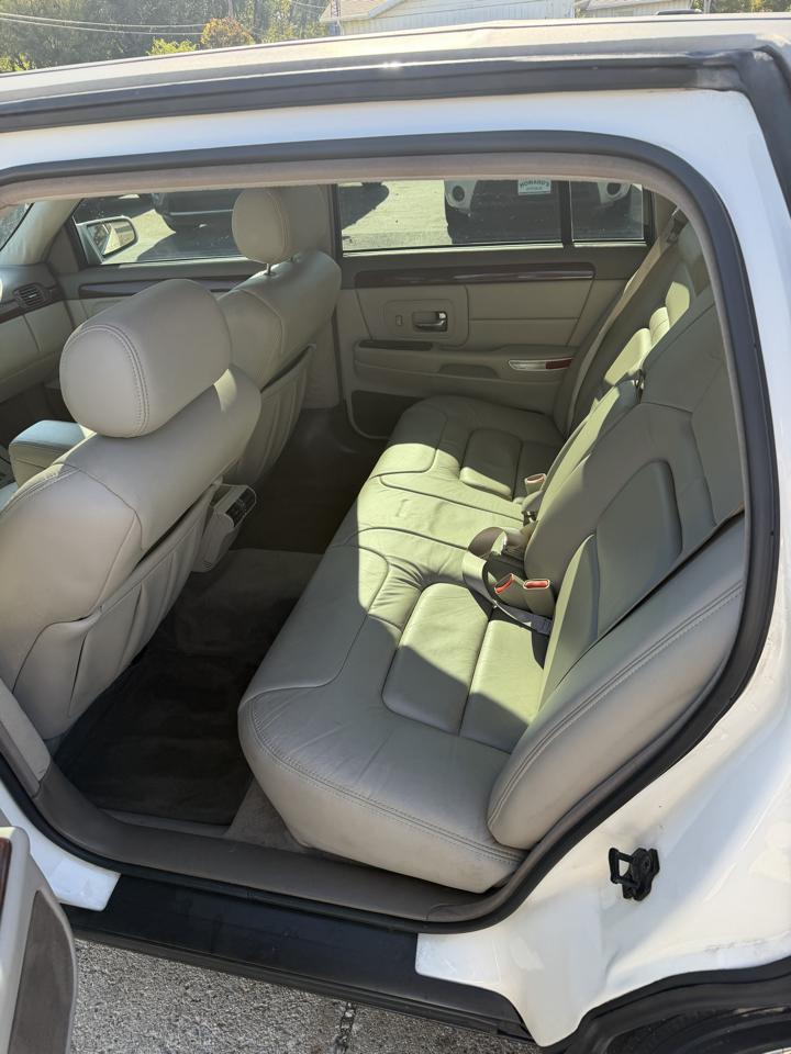 Cadillac DeVille Base 1998