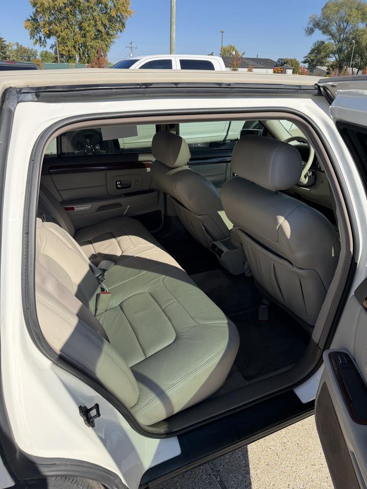 Cadillac DeVille Base 1998