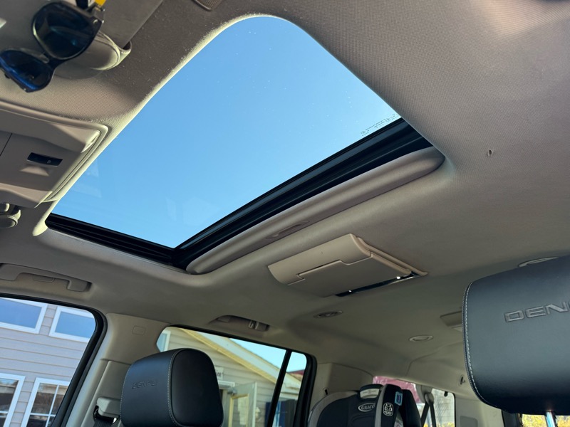 GMC Yukon XL Denali 4WD 2018 GMC Yukon XL Denali 4WD 2018