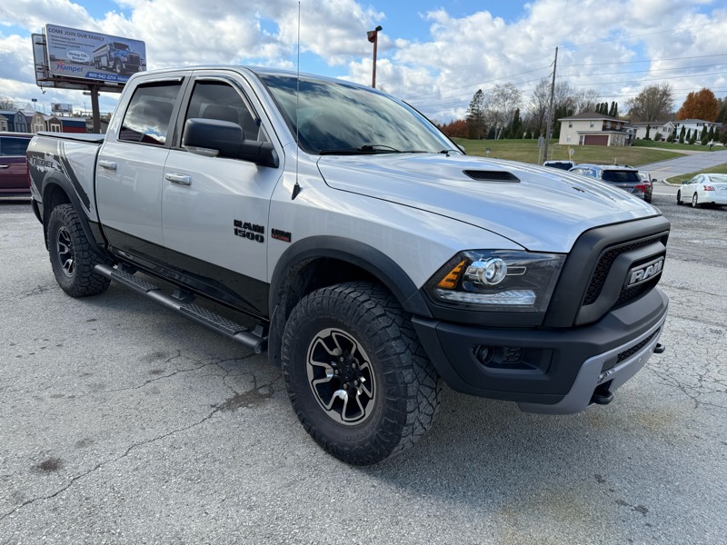 RAM 1500 4WD Crew Cab 140.5" Rebel 2016 RAM 1500 4WD Crew Cab 140.5" Rebel 2016