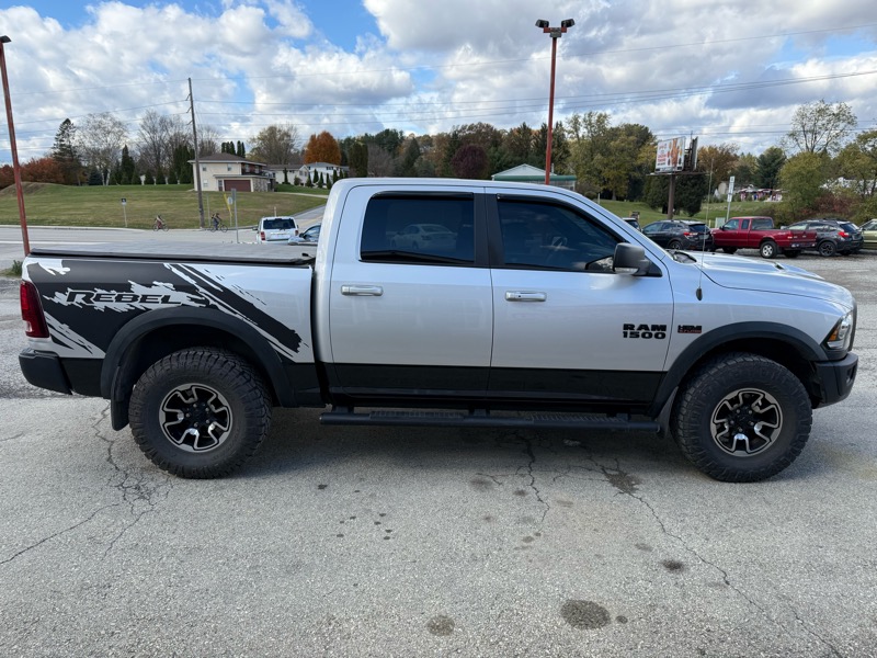 RAM 1500 4WD Crew Cab 140.5" Rebel 2016 RAM 1500 4WD Crew Cab 140.5" Rebel 2016