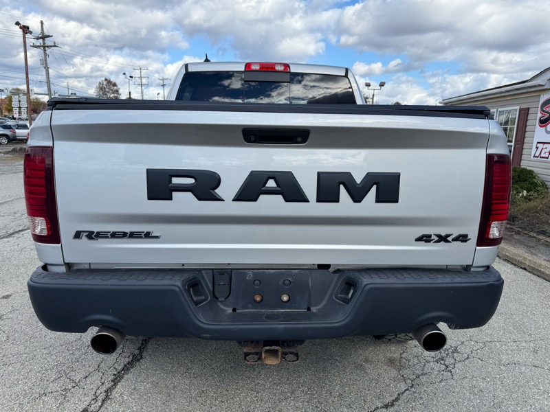 RAM 1500 4WD Crew Cab 140.5" Rebel 2016 RAM 1500 4WD Crew Cab 140.5" Rebel 2016