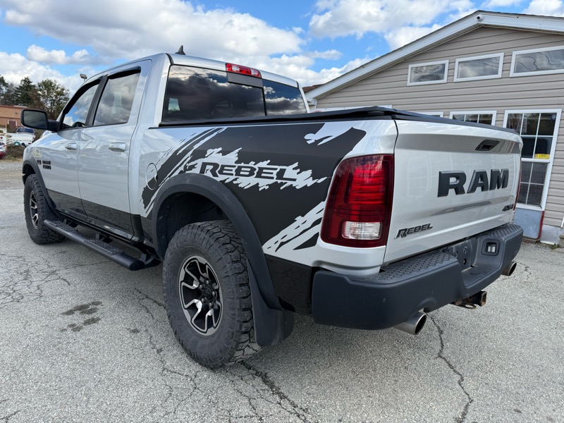 RAM 1500 4WD Crew Cab 140.5" Rebel 2016 RAM 1500 4WD Crew Cab 140.5" Rebel 2016