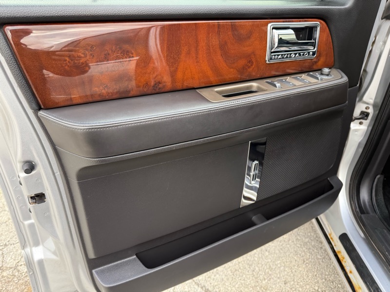 Lincoln Navigator 4WD 2014 Lincoln Navigator 4WD 2014