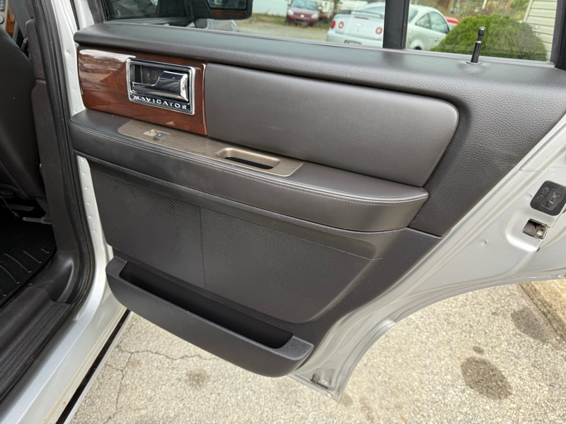 Lincoln Navigator 4WD 2014 Lincoln Navigator 4WD 2014