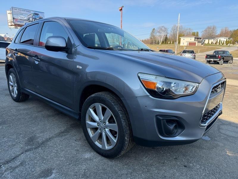 Mitsubishi Outlander Sport ES 4D SUV 4WD 2014